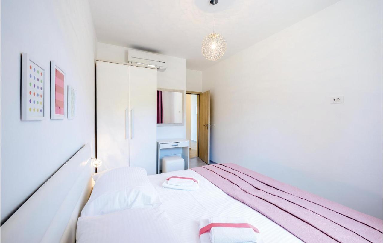 Amazing Apartment In Cavtat With House Sea View Экстерьер фото