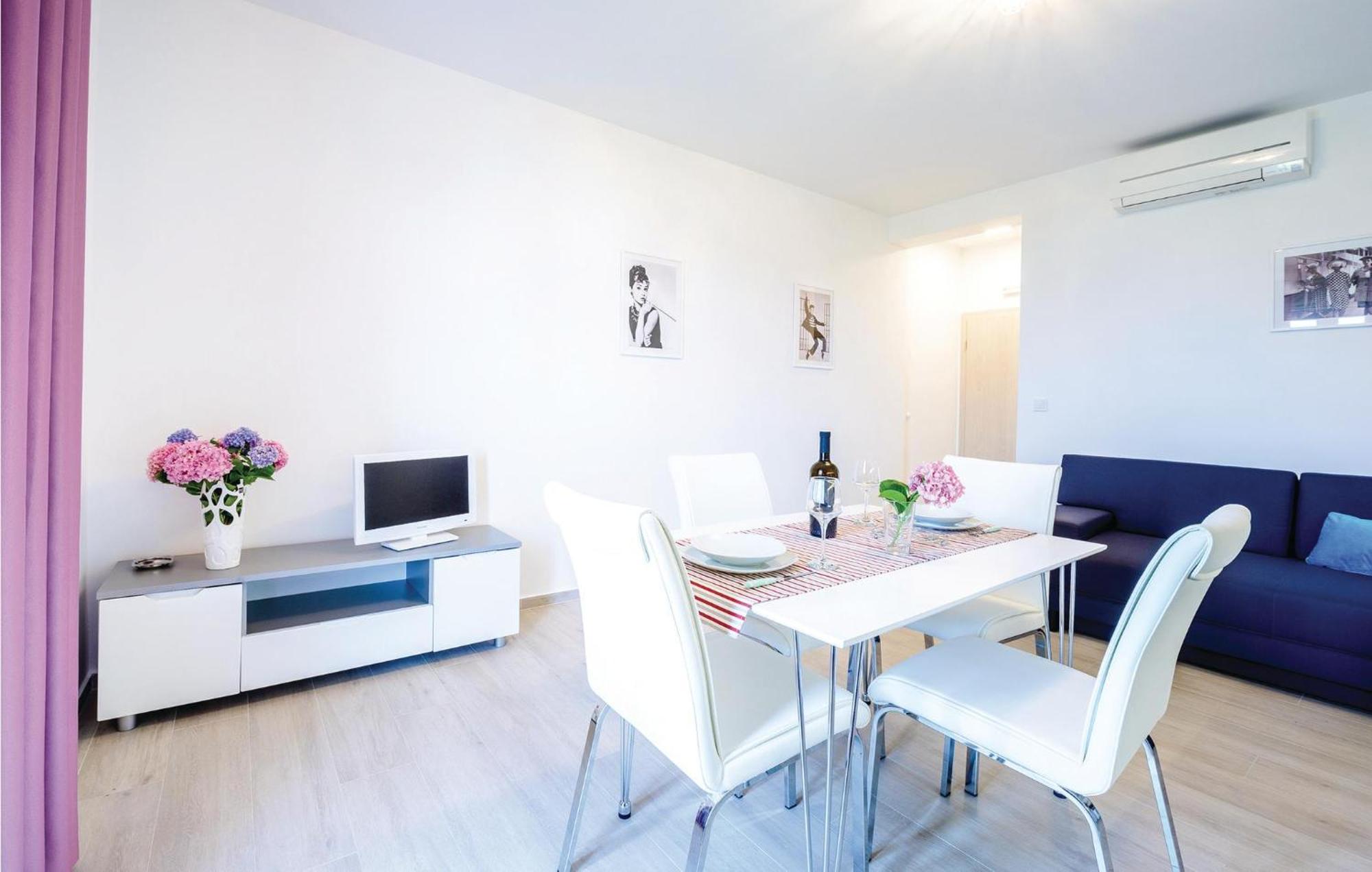 Amazing Apartment In Cavtat With House Sea View Экстерьер фото